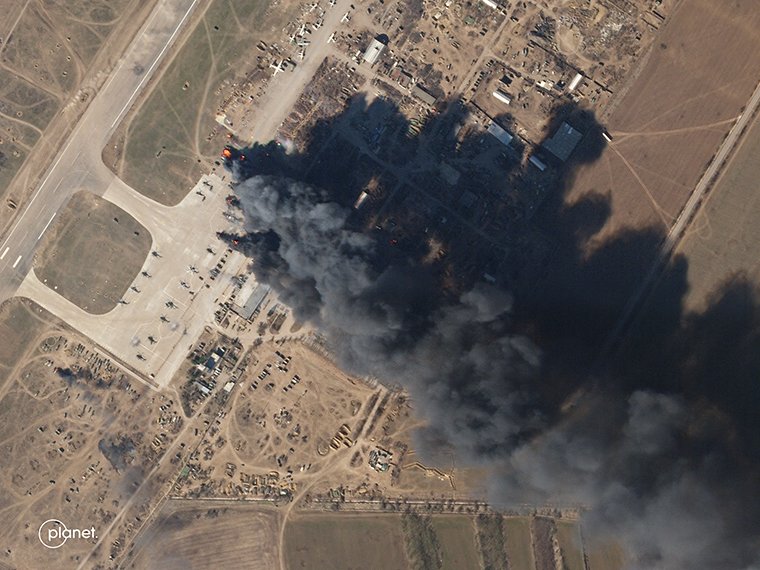 Satellite image shows the destruction of Russian helicopters by Ukrainian forces at an airport near Kherson.