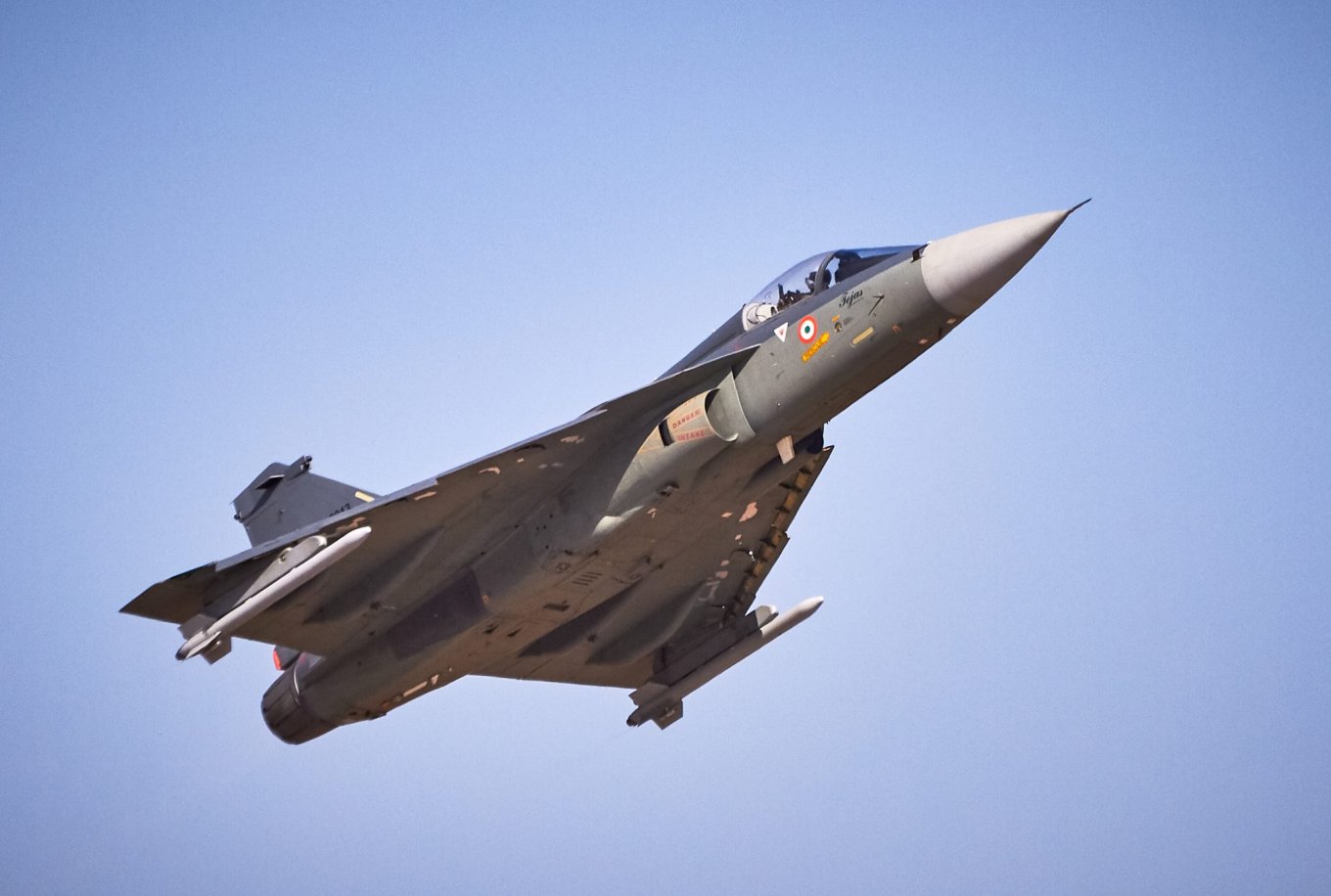 Indian Tejas fighter jet, India Makes Move on Nuclear Aircraft Carrier, Which Even the USSR Could Not Build, But May Stumble on Another