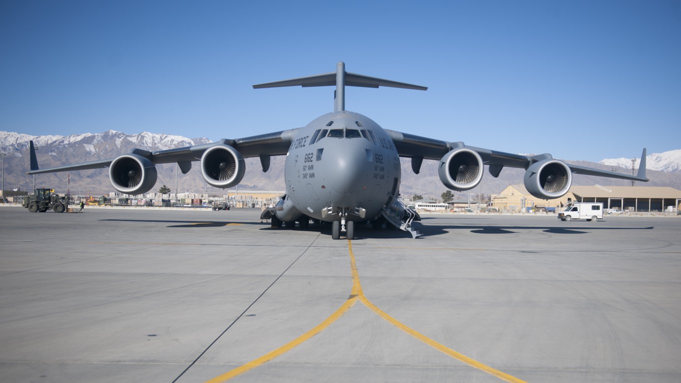 Why Was Massive C-17 Strategic Airlifter Capable of Carrying 77 Tons Used to Fly CIA Director to Moscow?
