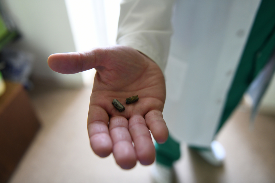 Doctors at two hospitals in Kharkiv showed Amnesty International researchers the distinctive pellets which they had removed from patients injured in cluster bomb strikes