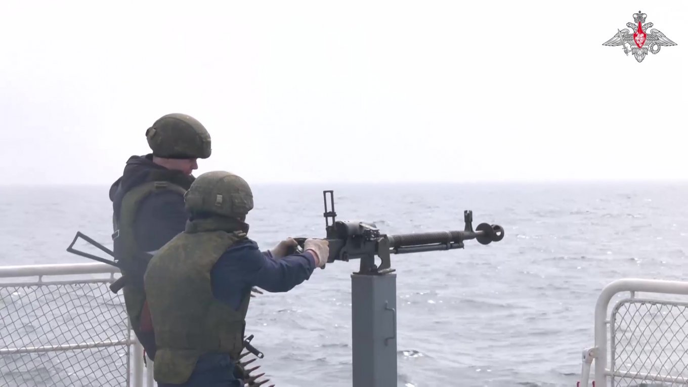 russians train to repel sea drones attacks, Defense Express
