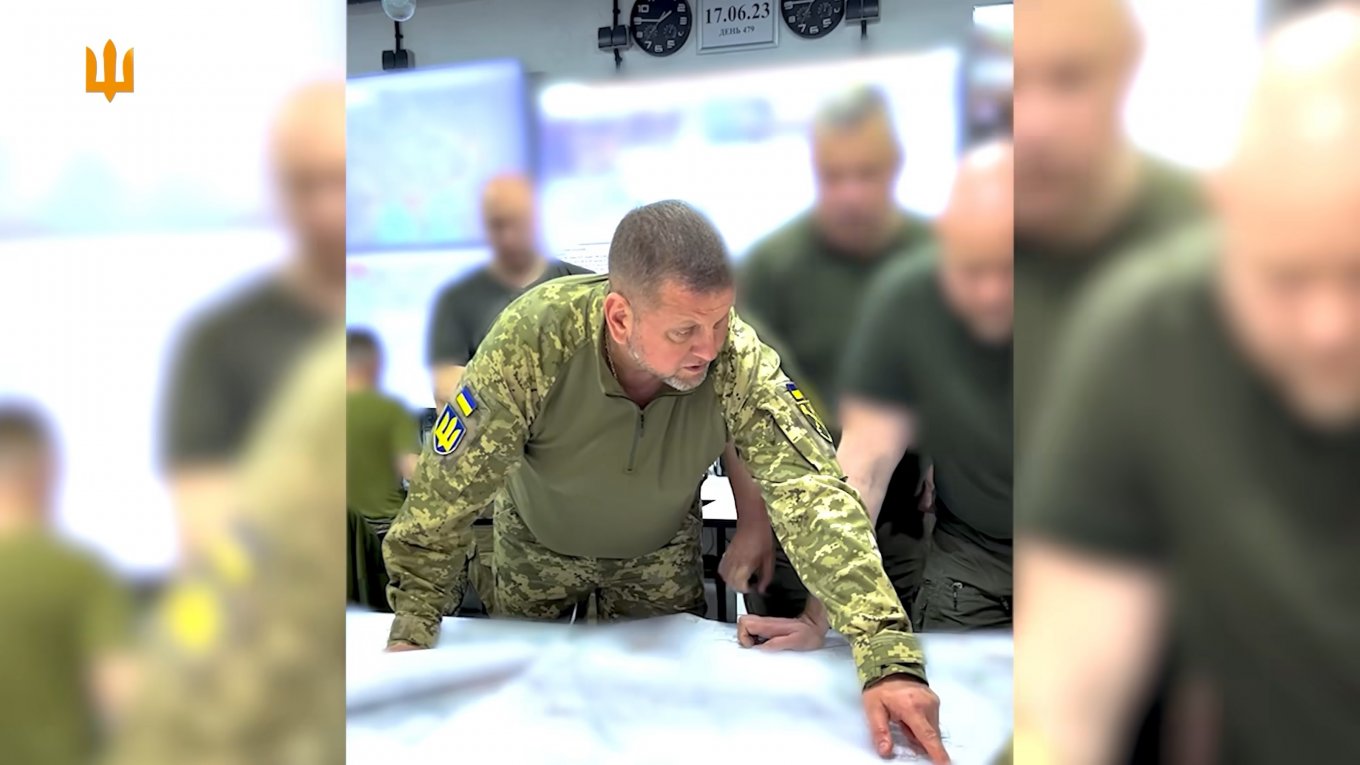 Ukraine’s Armed Forces' CinC Inspected Troops on Most Difficult Directions of russia-Ukraine War Frontline, Defense Express