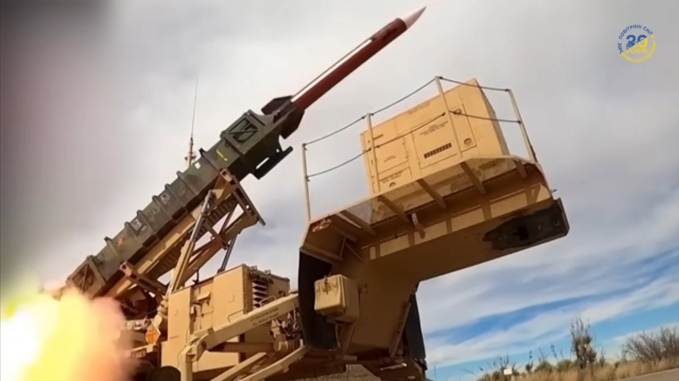 Defense Express / Ukraine Got Only Half of Requested Patriots Systems, Supply of Missiles is Even Worse