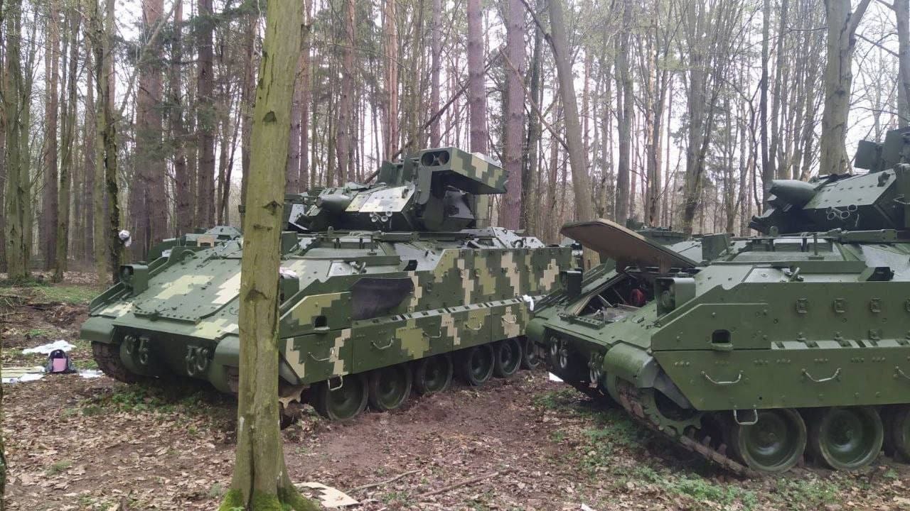 Ukraine’s Defense Official Says On What A Factor Makes American M2 Bradley IFV Valuable for Ukrainian Warriors, Defense Express