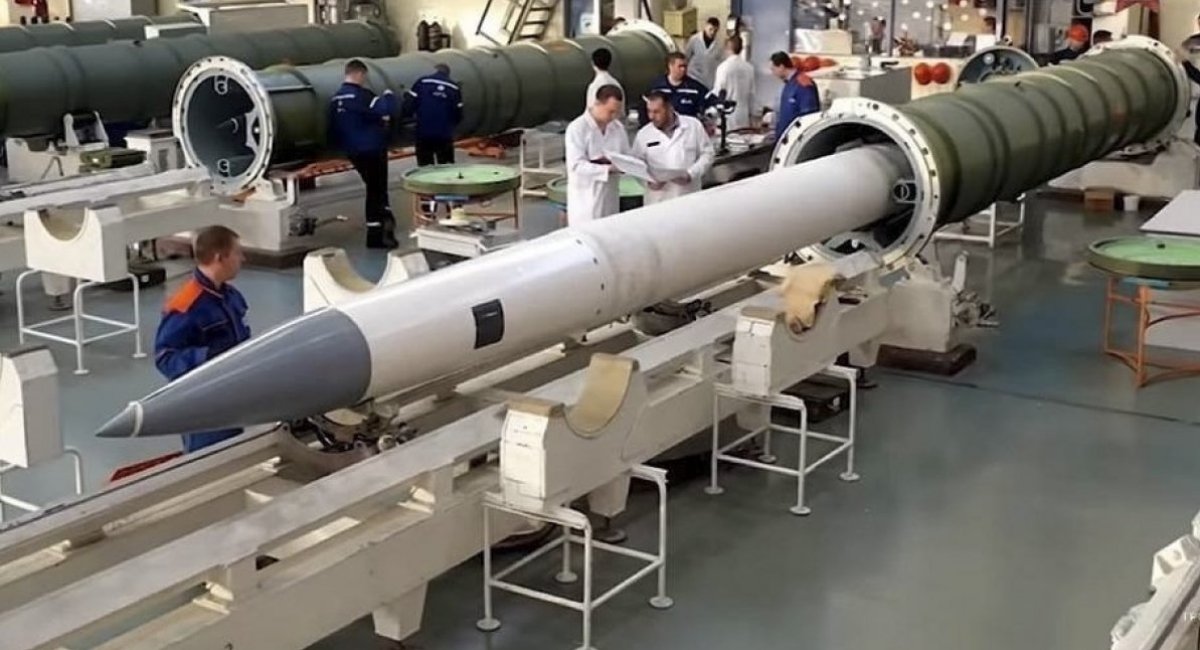 The 48N6 missile for the russian S-400 surface-to-air system Defense Express Defense Express’ Weekly Review: russia’s Nuclear Forces Modernization Stalls, Ukraine Destroys Warships, India Develops Own S-400 System