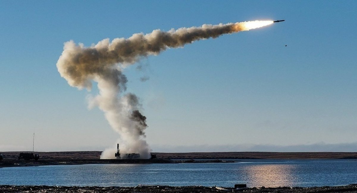 Illustrative photo Defense Express Volodymyr Zelenskyy: Polish Air Defense Will Intercept russian Missiles