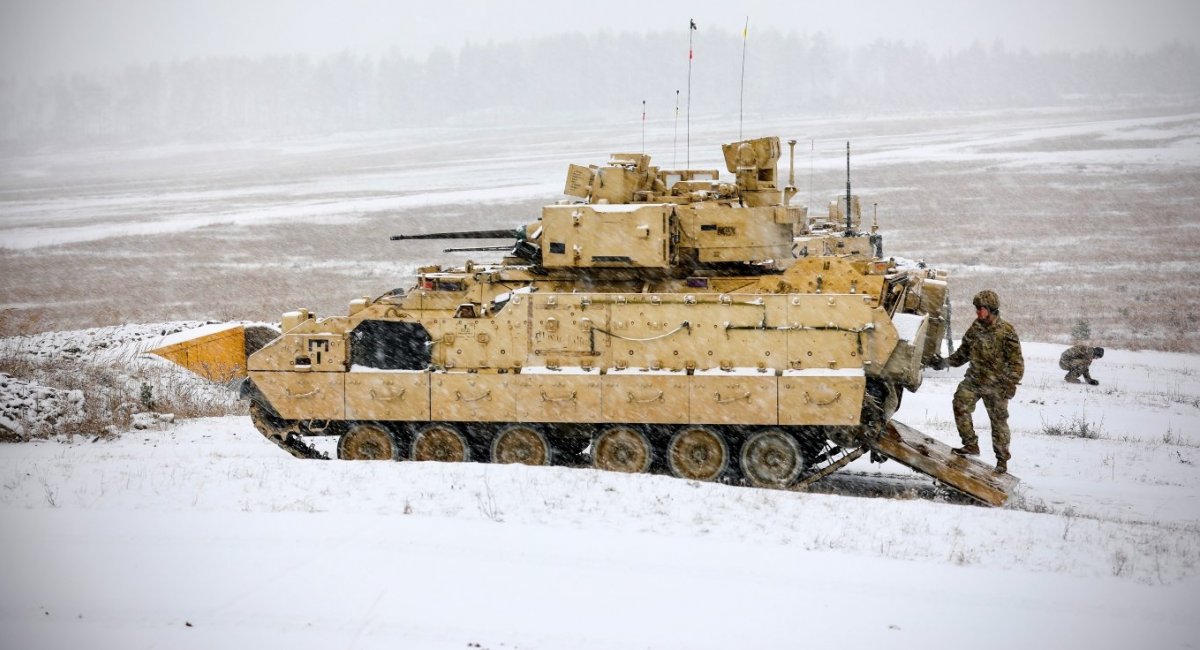 Ukraine to Get American Bradley IFVs to Overcome Tens of Thousands of russia’s Mobilized Personnel, Defense Express