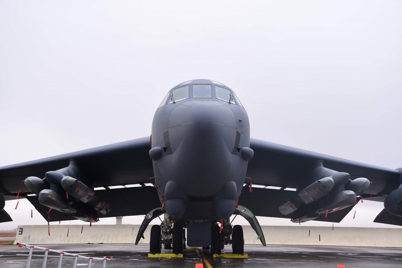 B-52H with AGM-86B cruise missiles for nuclear warheads
