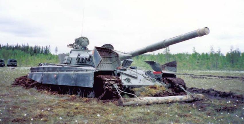 A T-72M1 during tests in Sweden, the early 1990s