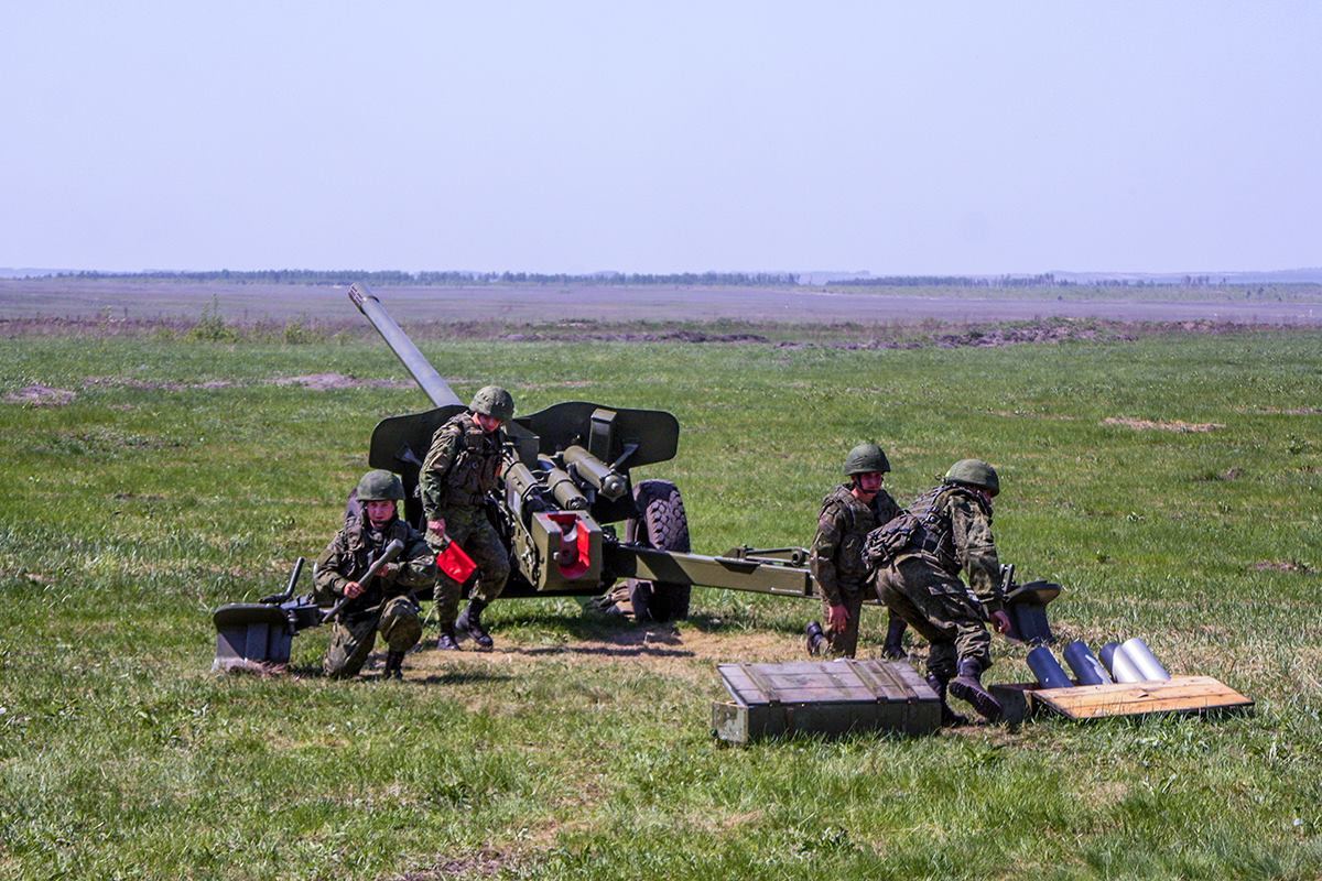 Ukraine’s Artillerymen Show How the Construction of russia’s MT-12 Rapira Anti-Tank Defense Is Done (Video), Defense Express, war in Ukraine, Russian-Ukrainian war