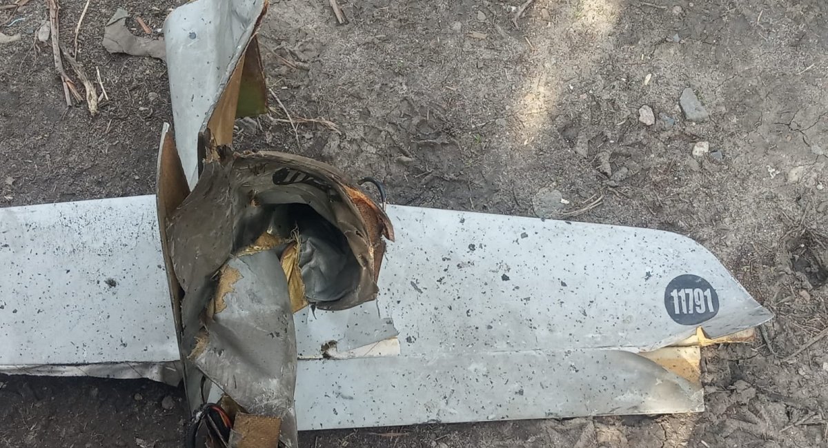 The remains of russia’s Orlan-10 UAV shot down in in Donetsk region, Became Known How Many Air Targets Ukrainian Troops Destroyed in Past Day, Defense Express