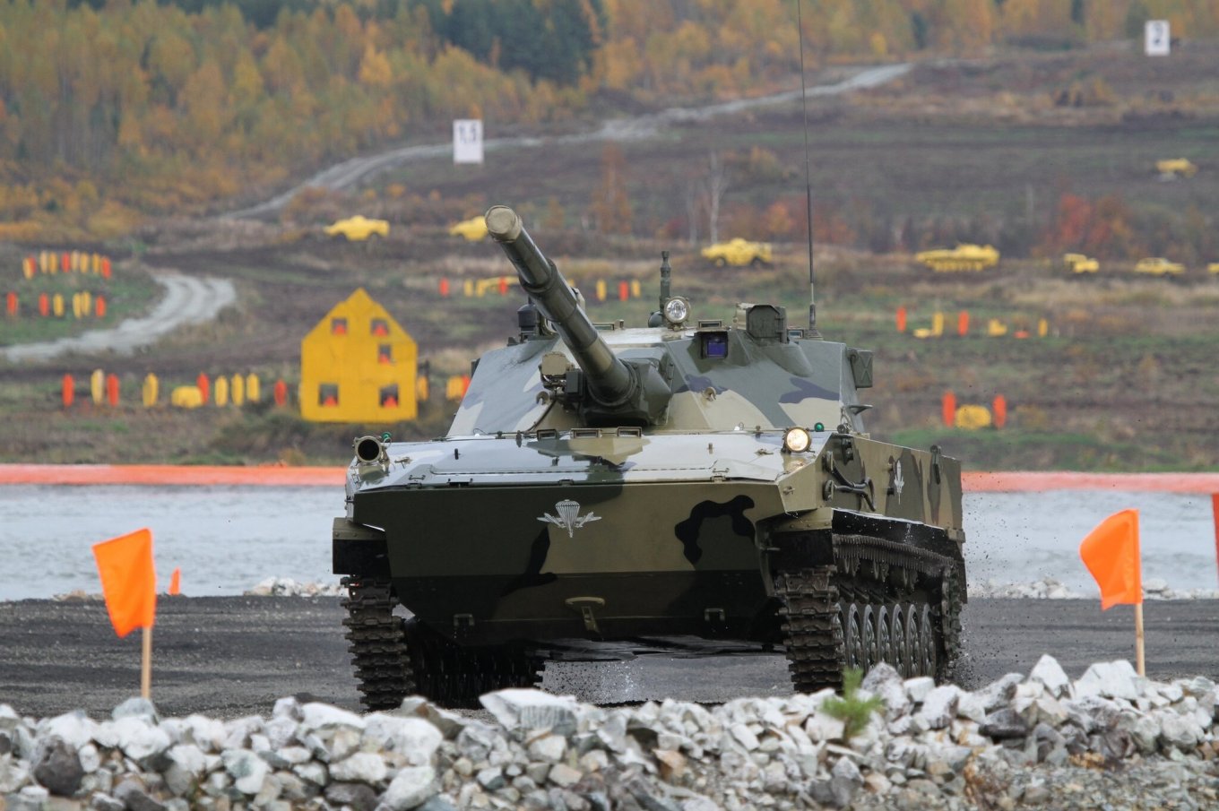 Russian 2S25 Sprut 125mm Self-Propelled Anti-Tank Gun to Go Into ...