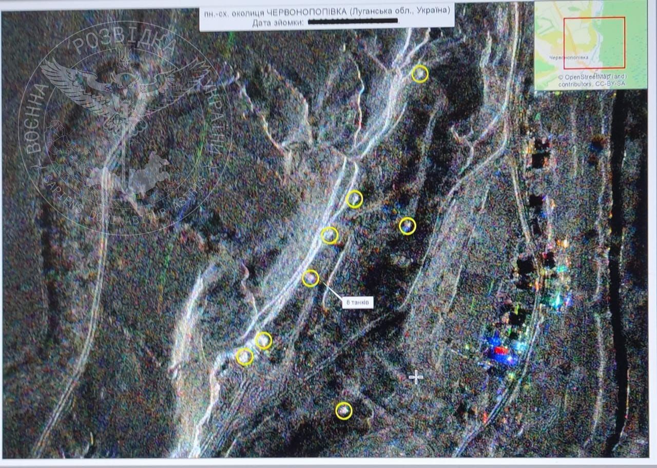 russian tanks in Chervonopopivka, Luhansk region, occupied Ukraine. In the picture we can clearly see even the traces left by tank tracks /