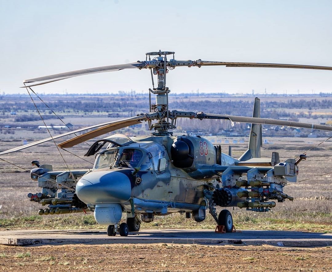 Why Did russian Ka-52 Helicopter Fail to Shoot Down Ukrainian FP-1 UAV with Missile, Ka-52 helicopter equipped with Igla-V anti-aircraft missile system, Vikhr-1 and Ataka ATGMs, as well as B-8V-20 launchers for firing 80-mm unguided rockets