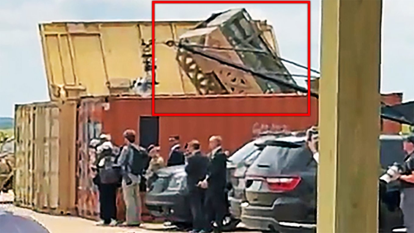 Demonstration of what is likely a containerized version of the M142 HIMARS launcher, June 2025