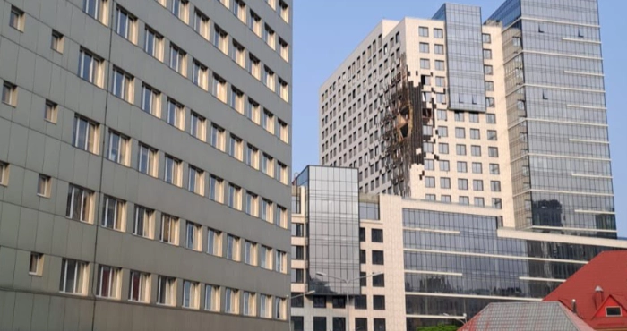 On Thursday Night, russian Terrorists Struck Ukraine With 31 Missiles, 598 drones, in the foreground on the left is the EU Delegation building, opposite it is the capital's business center, which was damaged by the russian attack On Thursday night, August 28,