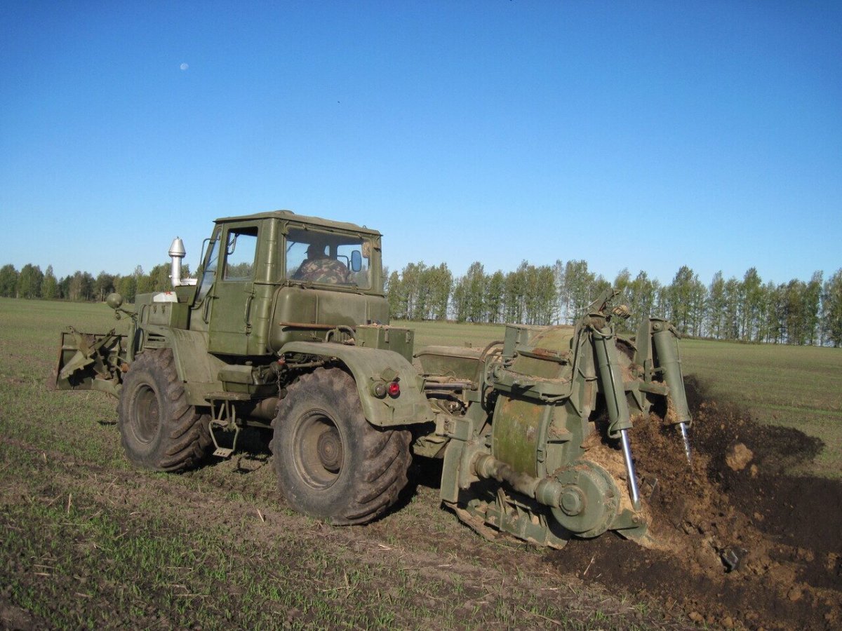 Illustrative photo: PZM-2 combat engineering vehicle, designed on the basis of the T-150 commercial tractor