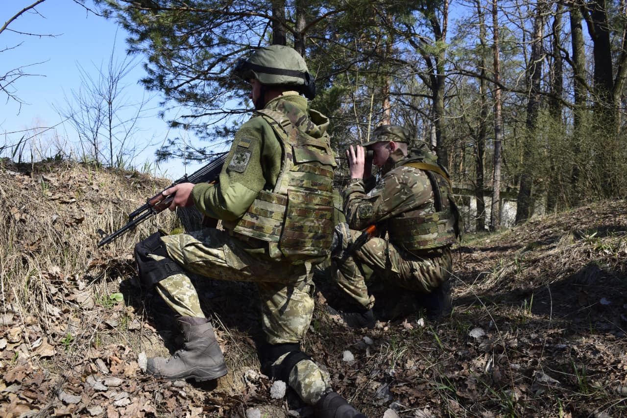 Russian Troops Launched Four Attacks on Sumy Region , Defense Express, war in Ukraine, Russian-Ukrainian war