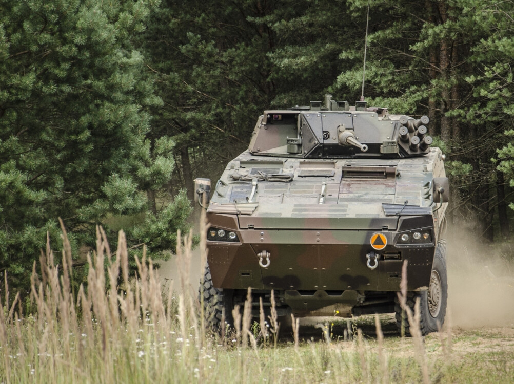 Polish Rosomak IFV integrated with a 30 MM HITFIST turret, Poland to Send 200 Rosomak Armored Vehicles to Ukraine, Defense Express