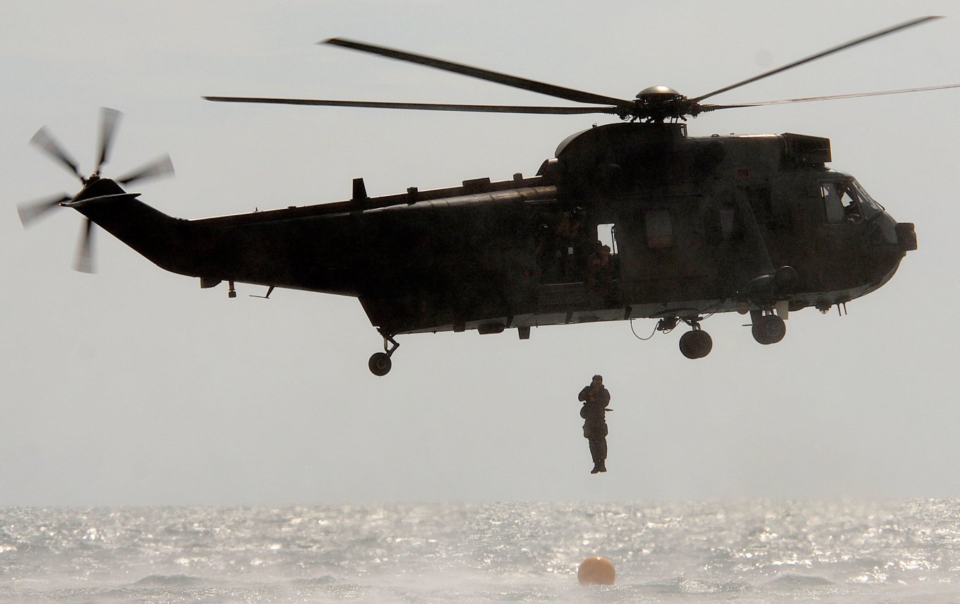 British Sea King Helicopter Reinforces Ukrainian Navy, Defense Express