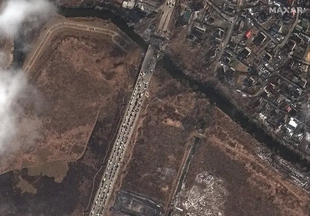 Maxar Technologies satellite images, War in Ukraine, Kyiv suburbs, Defense Express