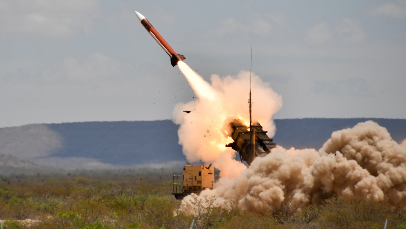 GEM-T missile launch / Defense Express / Germans Seem Quite Proud of Sending 30 Patriot Missiles to Ukraine: How It Came to This and What Can Be Done