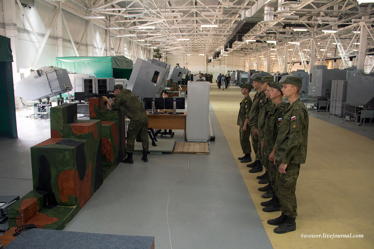 Interior of the 333rd Combat Training Centre, featuring virtual simulation systems / Open source photo