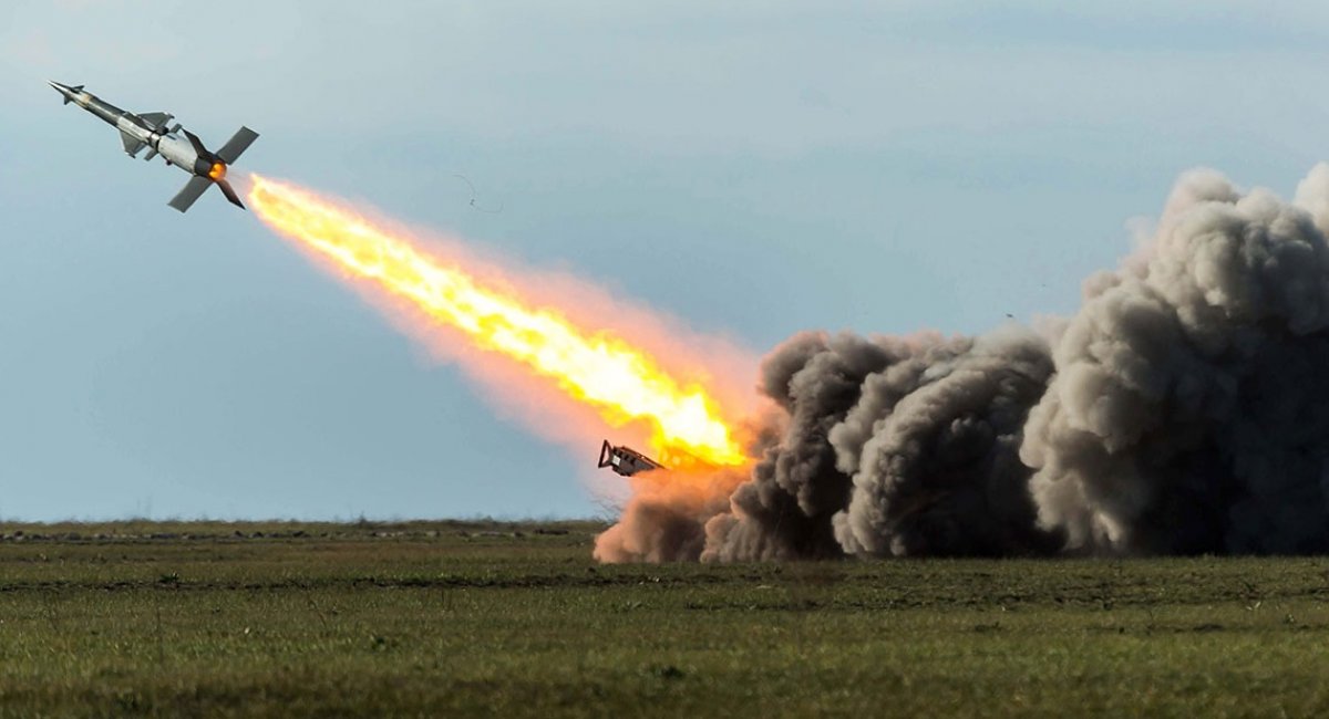 Ukrainian air defense forces destroy Russian cruise missile near Odesa, Defense Express