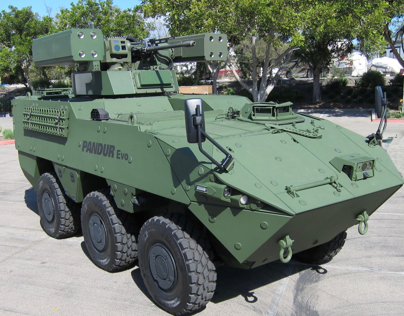 Pandur SHORAD / Defense Express / Instead of Lasers: General Dynamics Offers New Light Anti-Drone Gun for Infantry