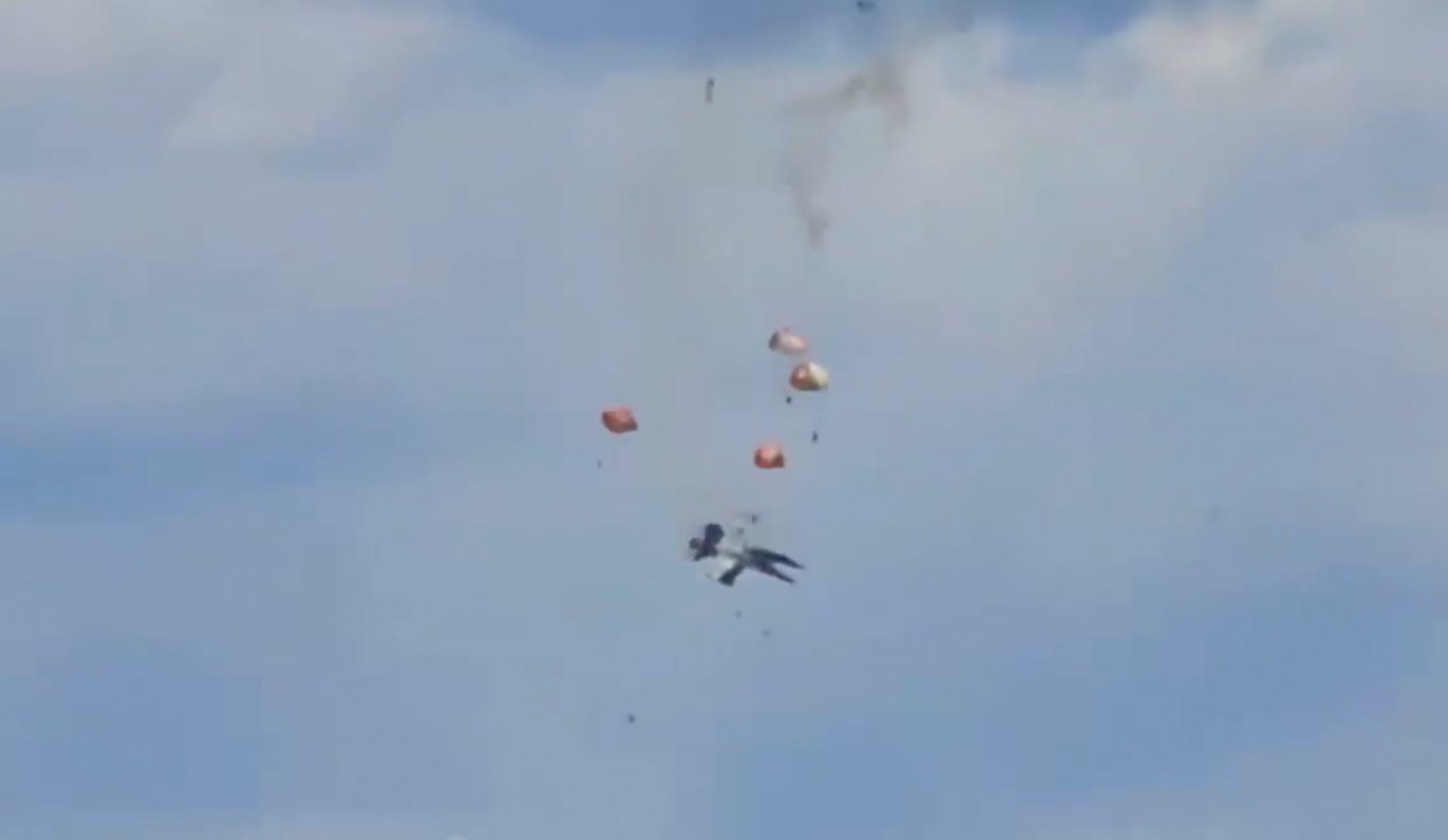 Two EA-18G Growler EW Aircraft Lost at Gunfighter Skies Air Show – What It Cost the U.S., Defense Express