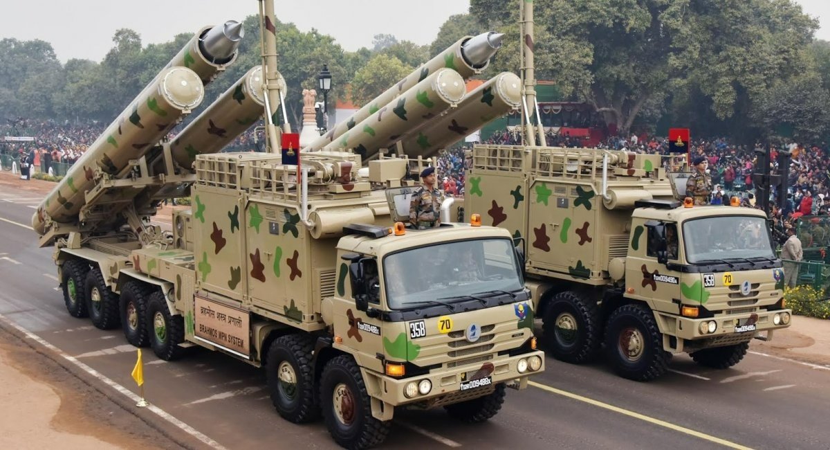 BrahMos anti-ship missile ground-based launcher, copy of the russian P-800 Bastion system