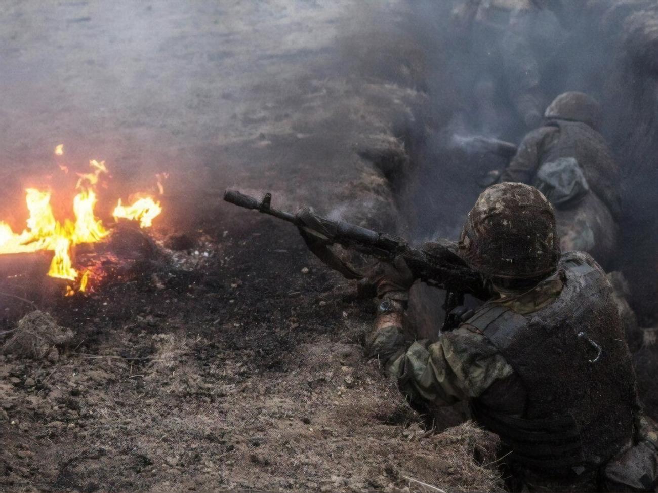 Ukrainian Troops Holding Line Near Bakhmut While russian Occupiers Losing Hundreds in Killed During Offensive, Defense Express