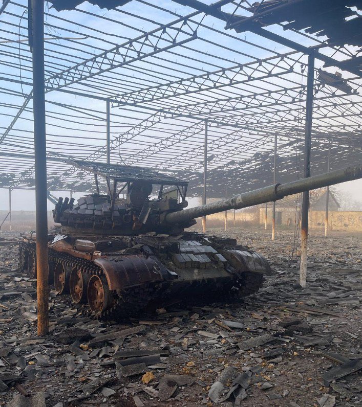 abandoned russian equipment in the Kherson region