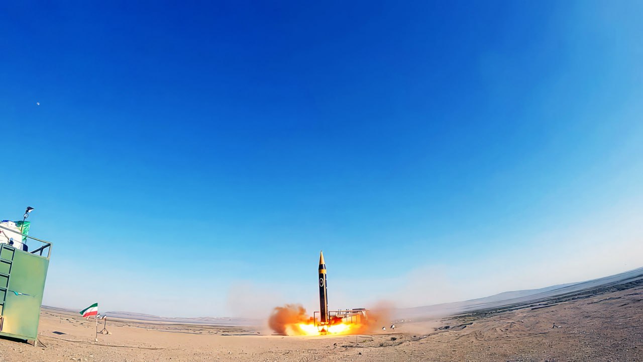 Launch of the Iranian medium-range Khorramshahr-4 ballistic missile, May 25, 2023, Iran Launches the Brand New Missile That Could Use Russia-Made Fuel Components, Defense Express