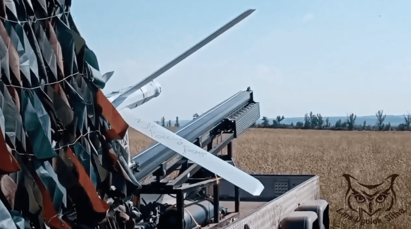 A launcher of the Lancet-type loitering munition, Defense Express