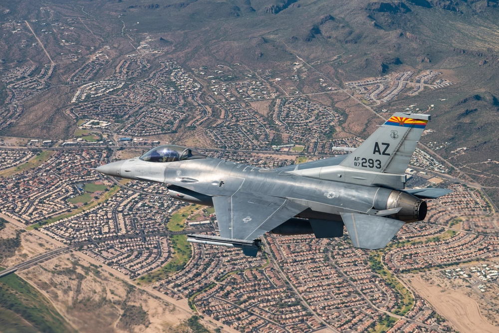 F-16 of the U.S. Air Guard in the skies over Tucson, Arizona