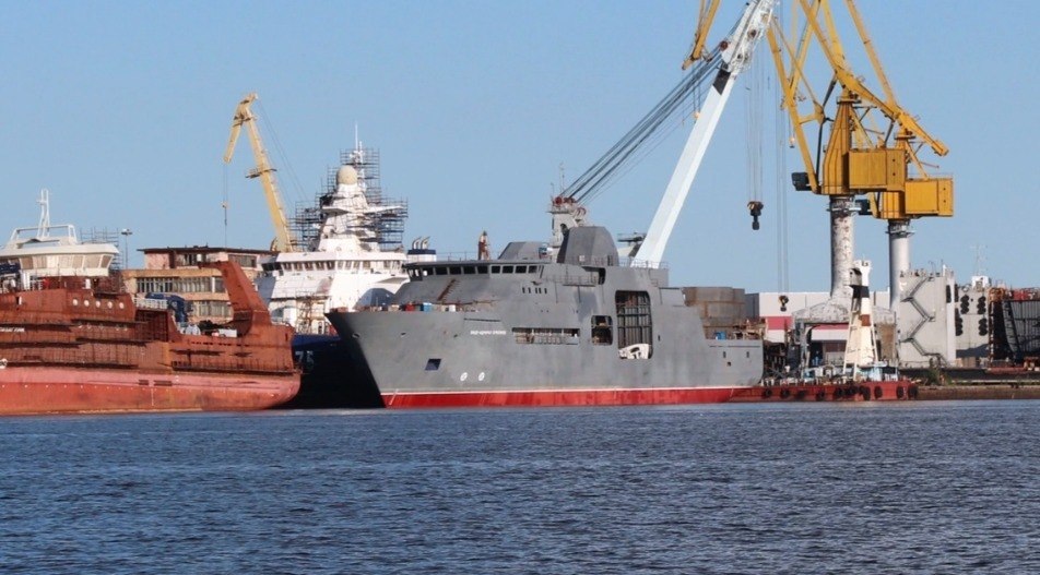 Ukraine Hits Target 1,000 km Away: Not Just russian Icebreaker, but Potential Kalibr Missile Carrier