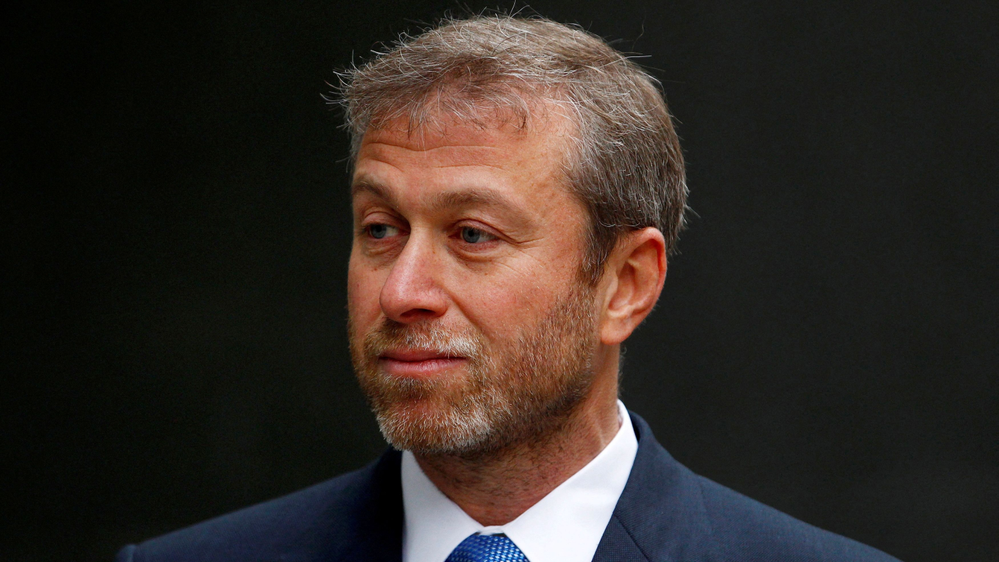 Defense Express / Russian oligarch Roman Abramovich participates the Ukraine-Russia peace talks, sources close to him confirmed he had experienced symptoms of poisoning /
