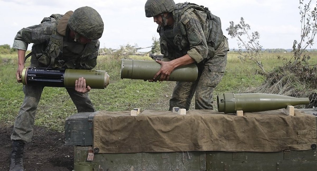 russian occupiers are preparing the Krasnopol guided artillery projectile for using / Illustrative photo from open sources