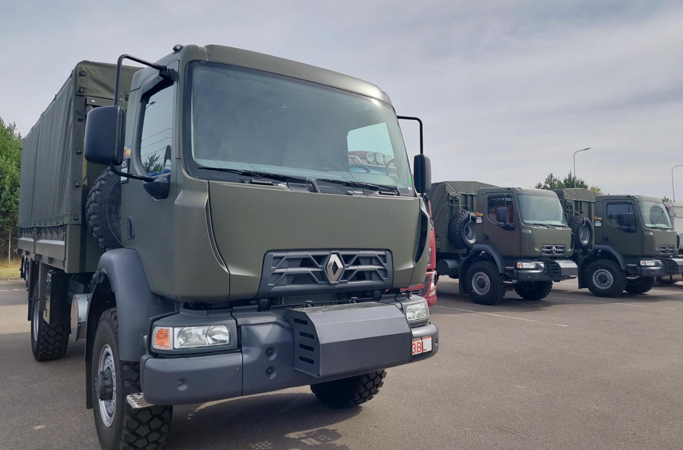 Reno Trucks were transferred by France to Ukraine