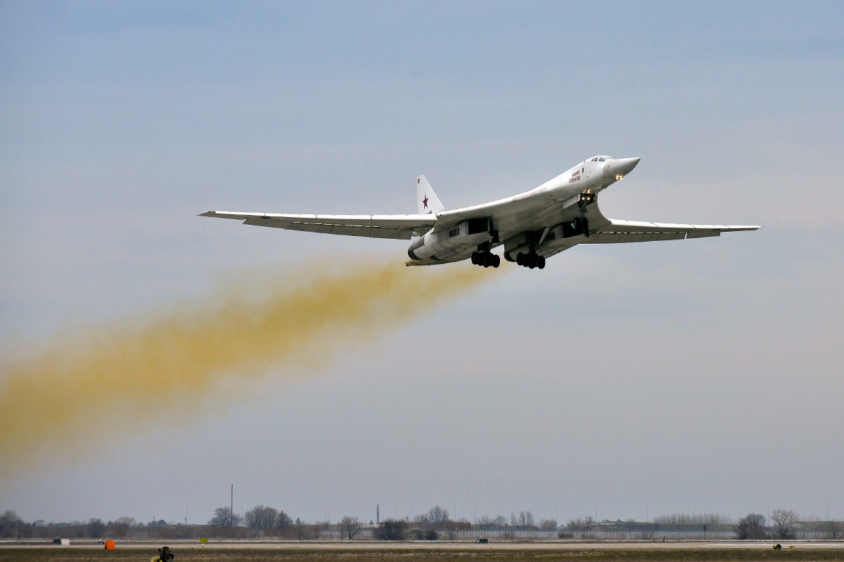 russia Arms Tu-95MS and Tu-160 with Nearly Full Kh-101 Missile Load for First Time in 8 Months but to No Avail, Defense Express