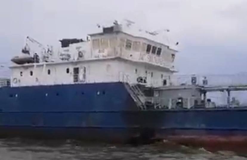 The Sig merchant tanker Defense Express The Olenegorsky Gornyak Landing Ship Has a 3-Meter Hole after Attack in Novorossiysk