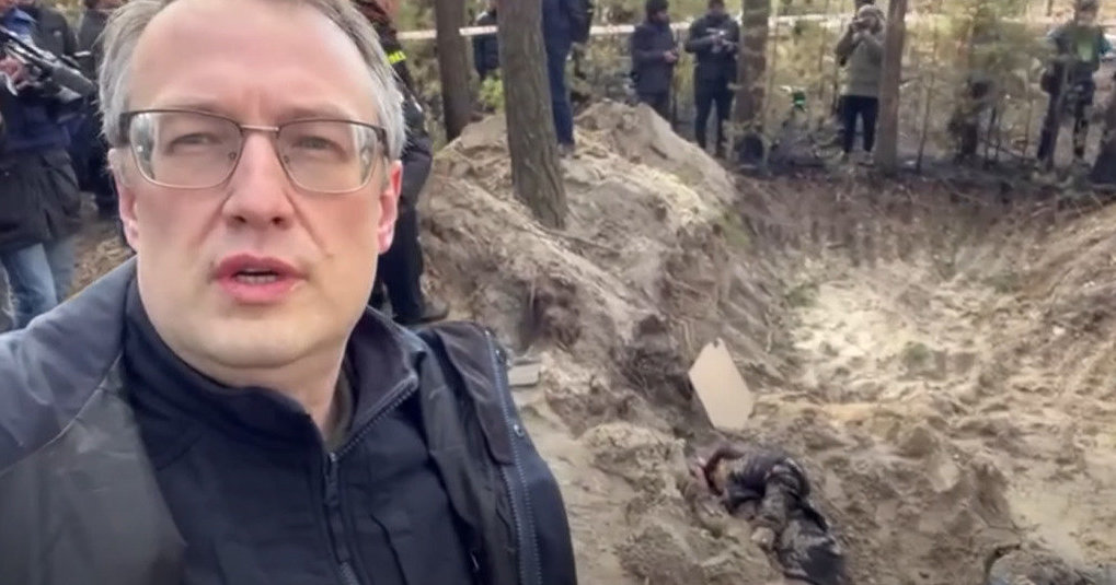 Defense Express / Anton Gerashchenko at the site of a mass grave with Bucha civilian citizens, murdered by Russian occupiers / Day 47th of War Between Ukraine and Russian Federation (Live Updates)