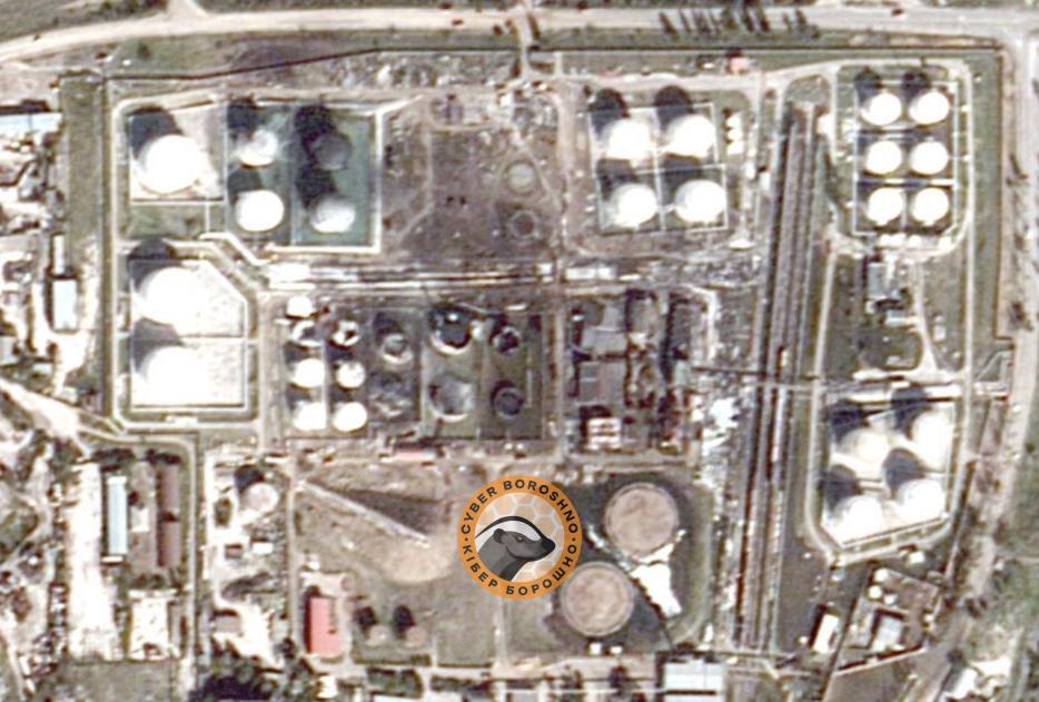 Satellite Photo Reveals Aftermath  of Ukrainian Attack on Oil Depot in Feodosia, Defense Express