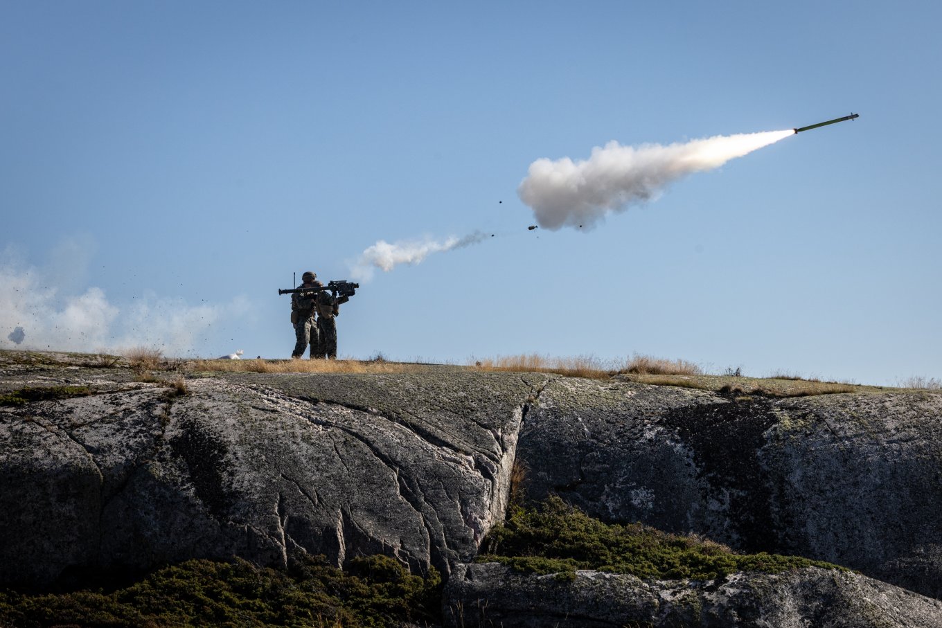 Stinger launch / Defense Express / Raytheon Joins Hands With Diehl Defense to Open Europe-Based Stinger Production