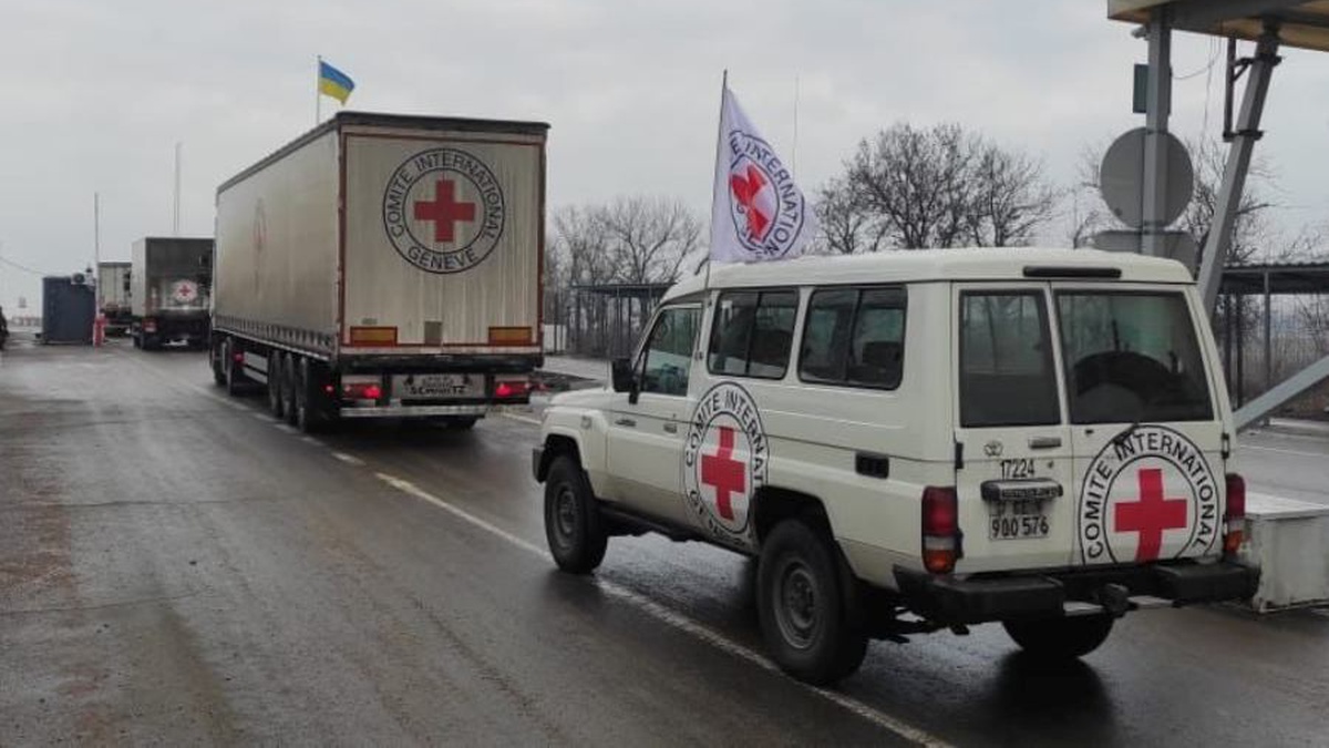 The International Committee of the Red Cross (ICRC) press service: Occupiers block ICRC reps in Manhush, who arrived there to help in evacuation of Mariupol residents, Defense Express, war in Ukraine, russia-Ukraine war