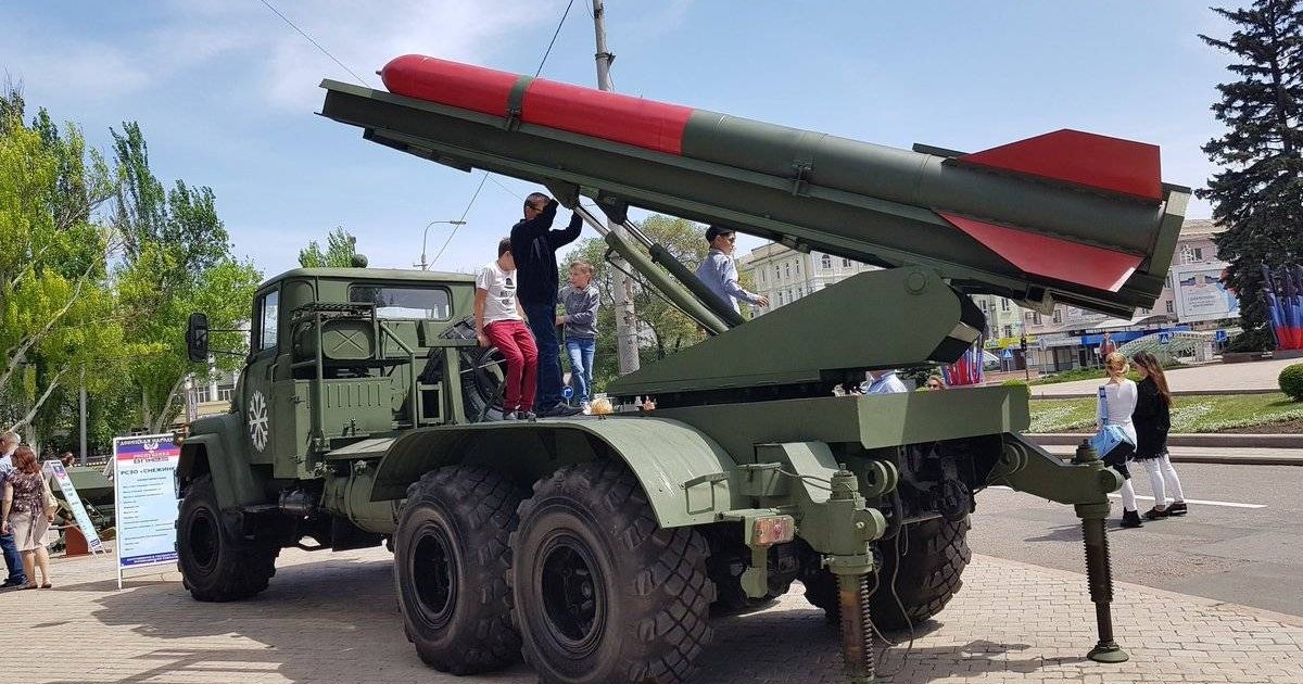 russia’s home-made 324mm the Snezhinka rocket system, he russians in the Kherson Region Used A-22 naval MLRS Mounted on MT-LB Vehicle, Defense Express