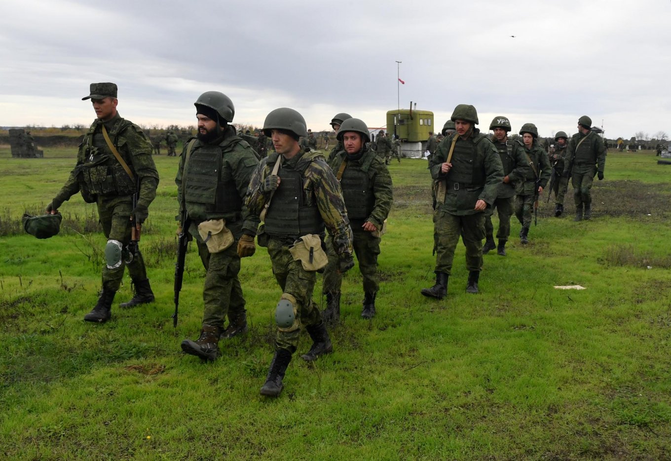 russian mobilized troops on a training ground in occupied territories of Ukraine