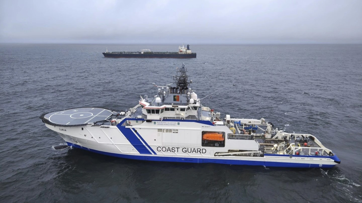 The Finnish Coast Guard and the tanker Eagle S stood in the background during the cable sabotage incident