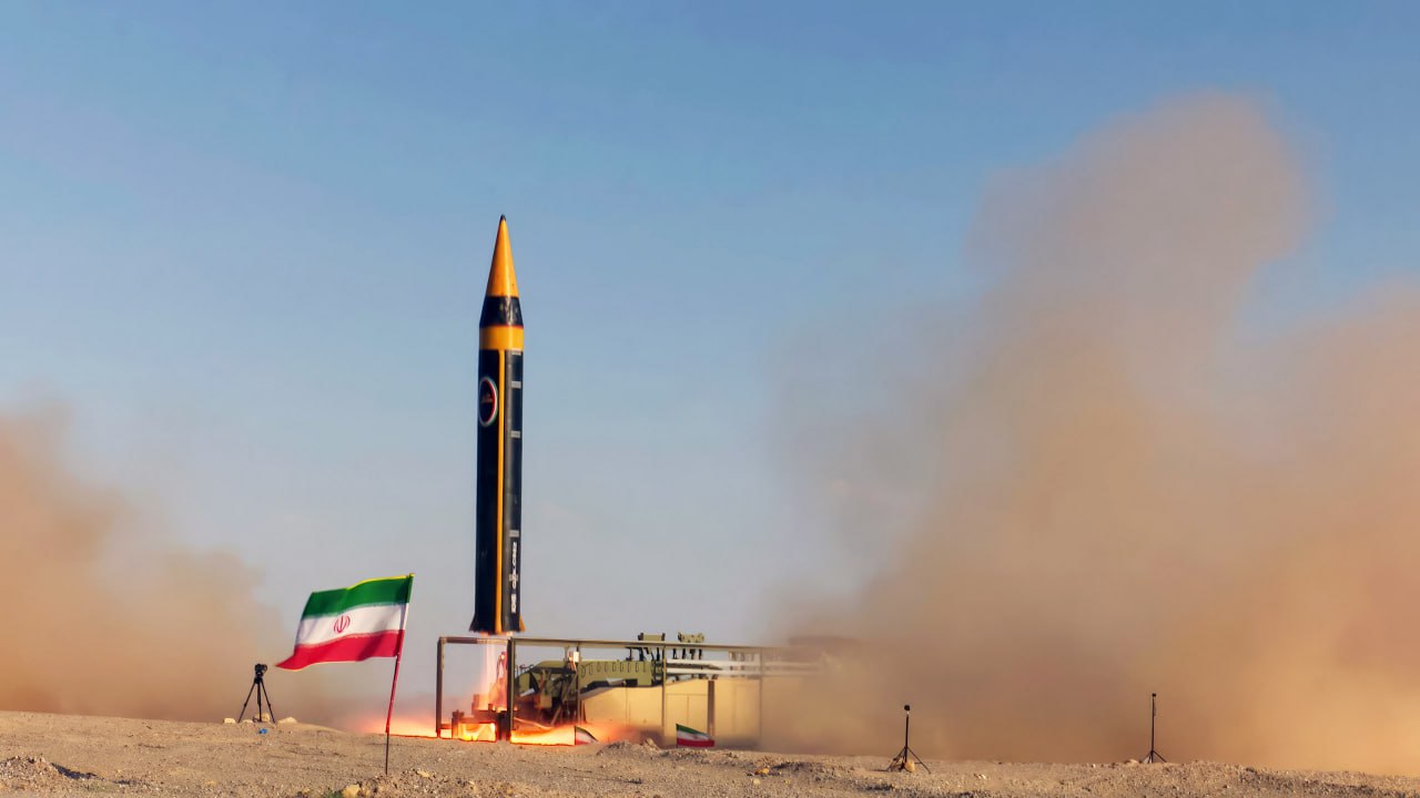 Launch of the Iranian medium-range Khorramshahr-4 ballistic missile, May 25, 2023, Defense Express